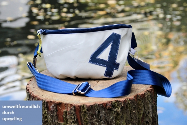 Segeltuch Bauchtasche mit blauer 4